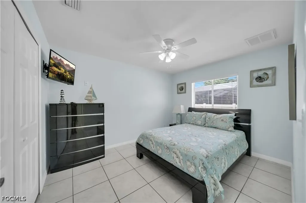 1722 SW 38th Terrace Cape Coral FL 33914