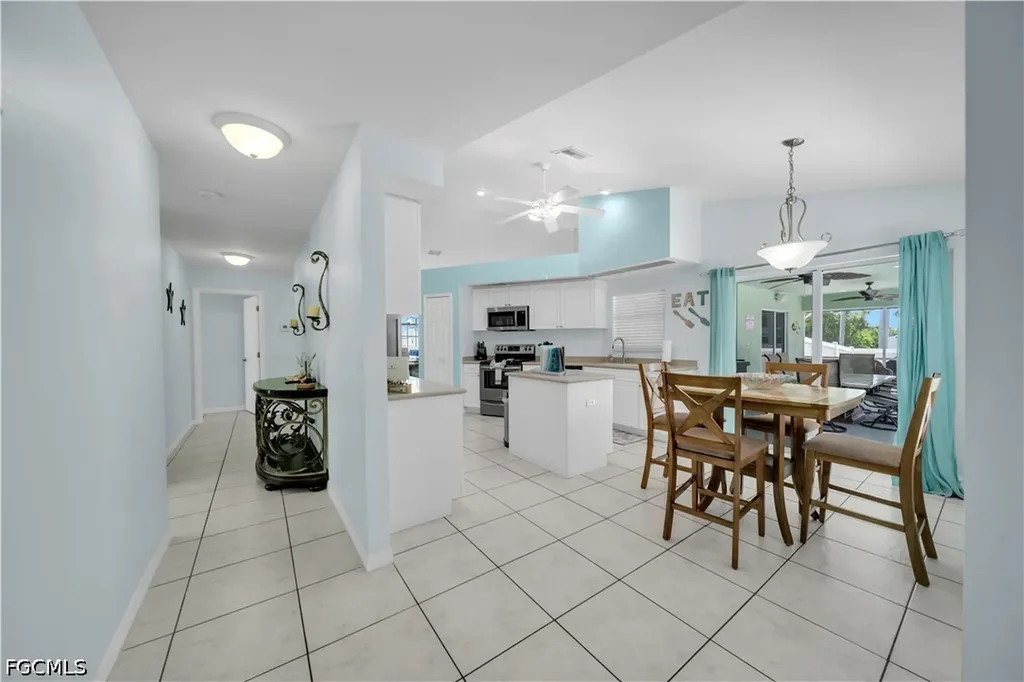 1722 SW 38th Terrace Cape Coral FL 33914