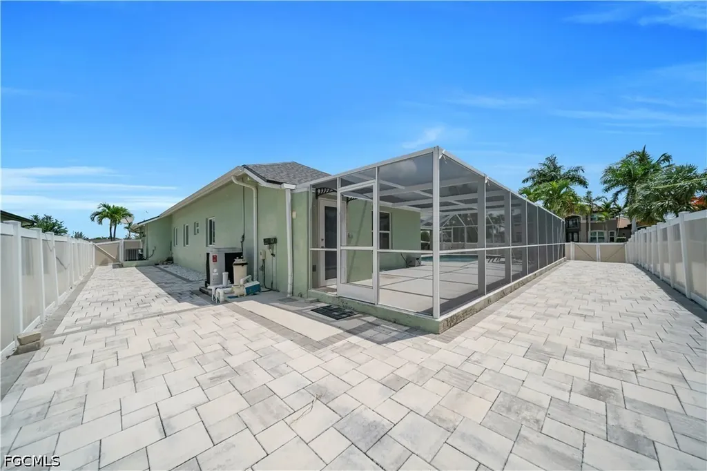 1722 SW 38th Terrace Cape Coral FL 33914