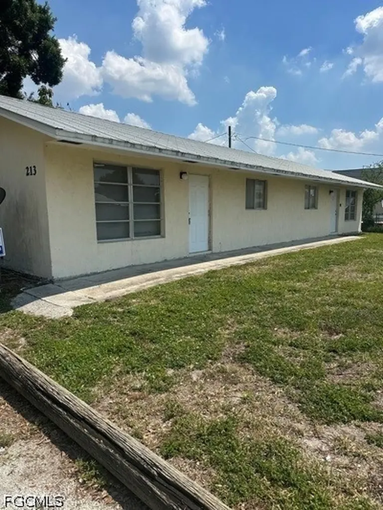 213 10th Street Moore Haven FL 33471