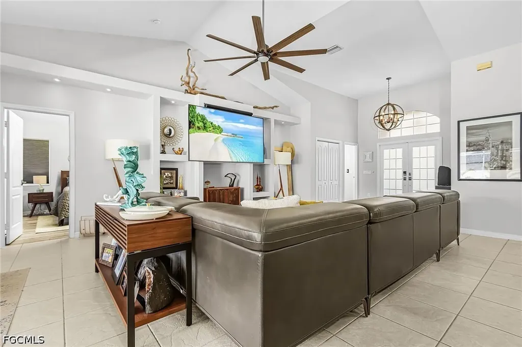 3613 SE 3rd Place Cape Coral FL 33904