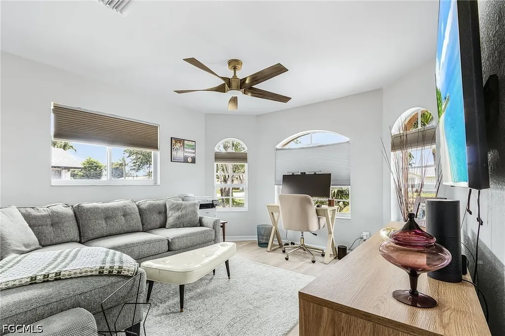 3613 SE 3rd Place Cape Coral FL 33904