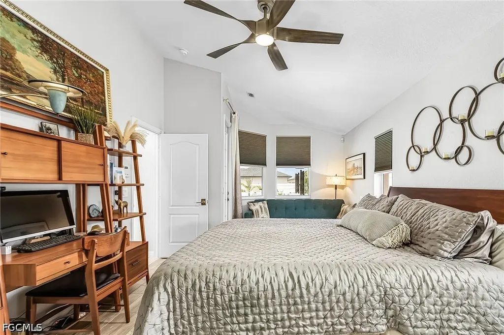 3613 SE 3rd Place Cape Coral FL 33904