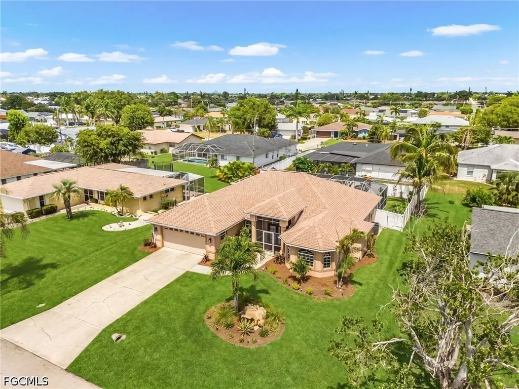 3613 SE 3rd Place Cape Coral FL 33904