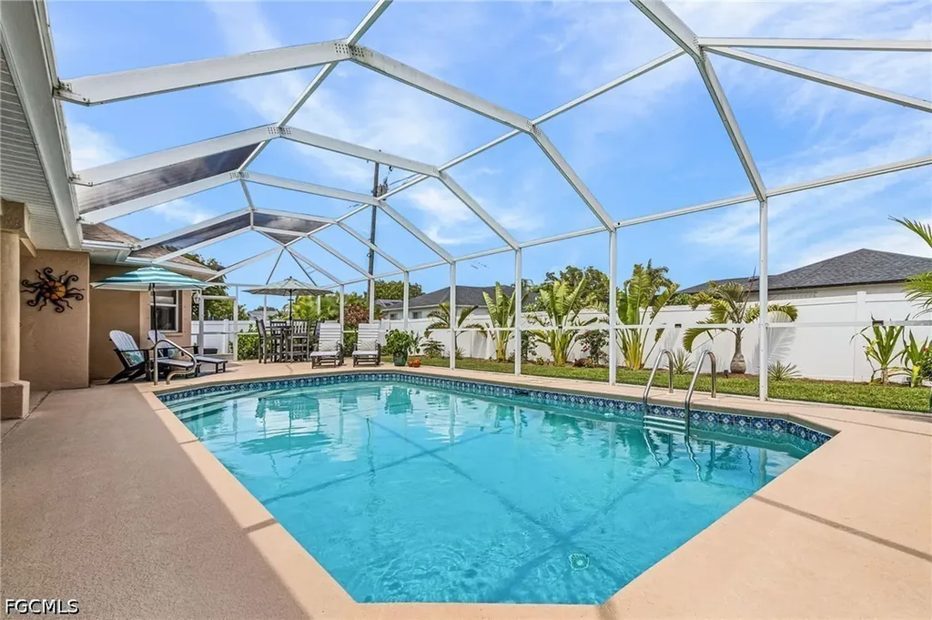 3613 SE 3rd Place Cape Coral FL 33904
