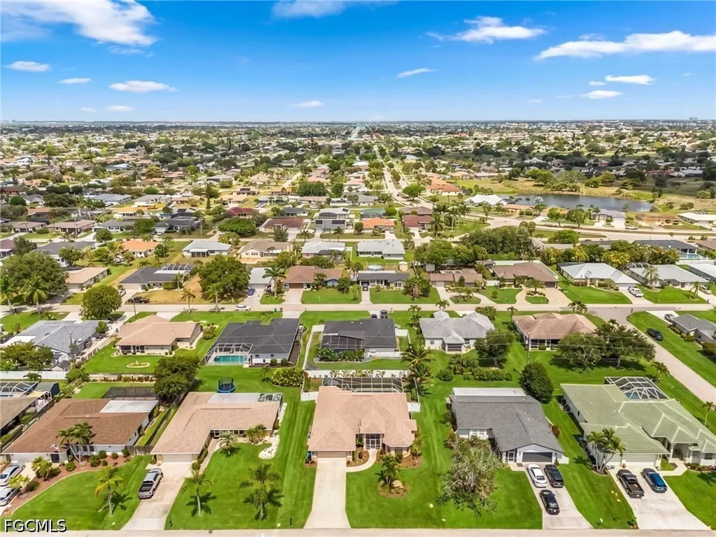 3613 SE 3rd Place Cape Coral FL 33904
