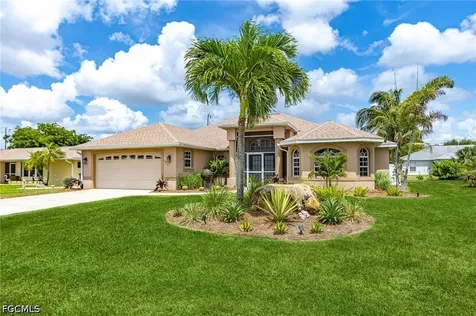 3613 SE 3rd Place Cape Coral FL 33904