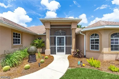 3613 SE 3rd Place Cape Coral FL 33904