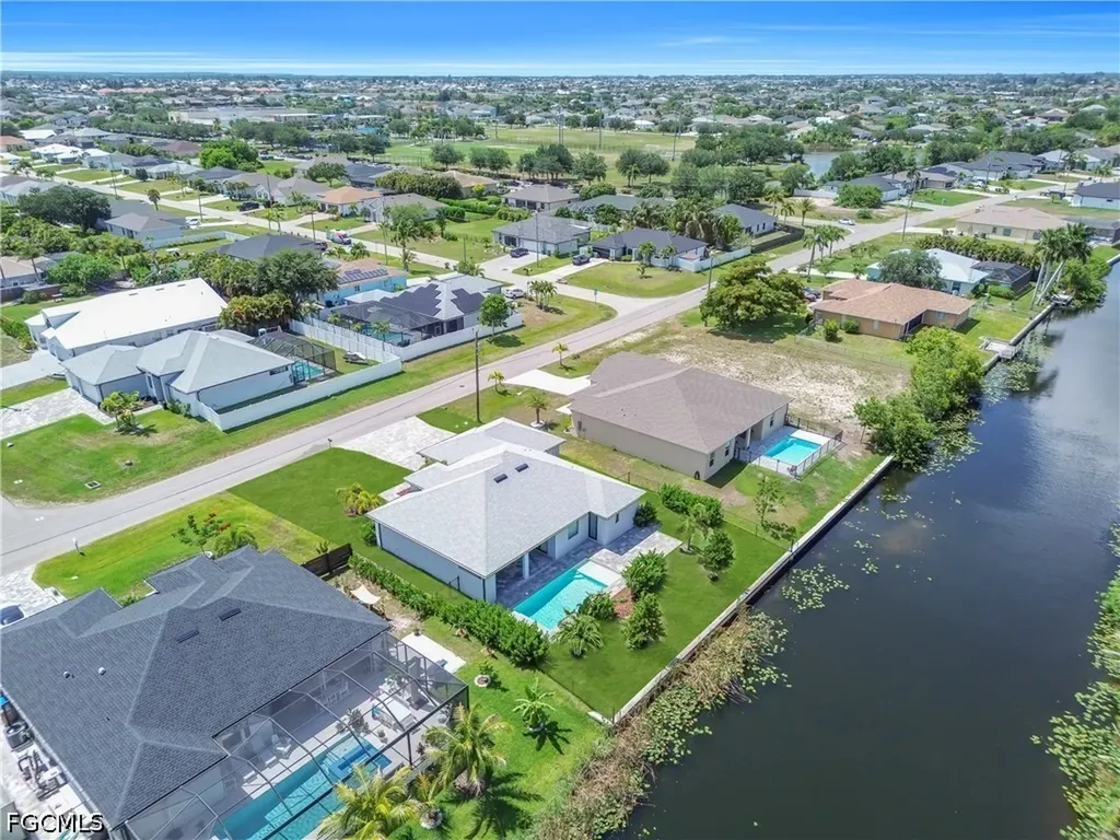 411 SW 26th Place Cape Coral FL 33991