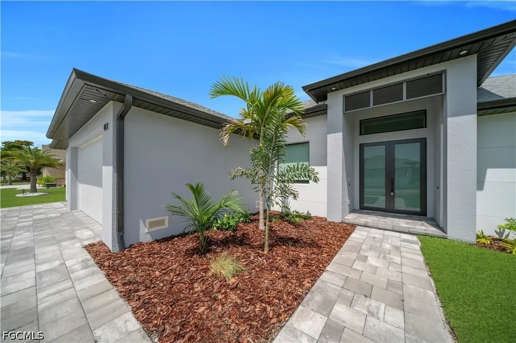 411 SW 26th Place Cape Coral FL 33991