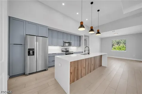411 SW 26th Place Cape Coral FL 33991