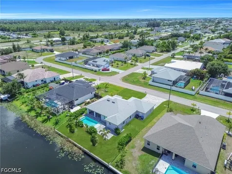 411 SW 26th Place Cape Coral FL 33991