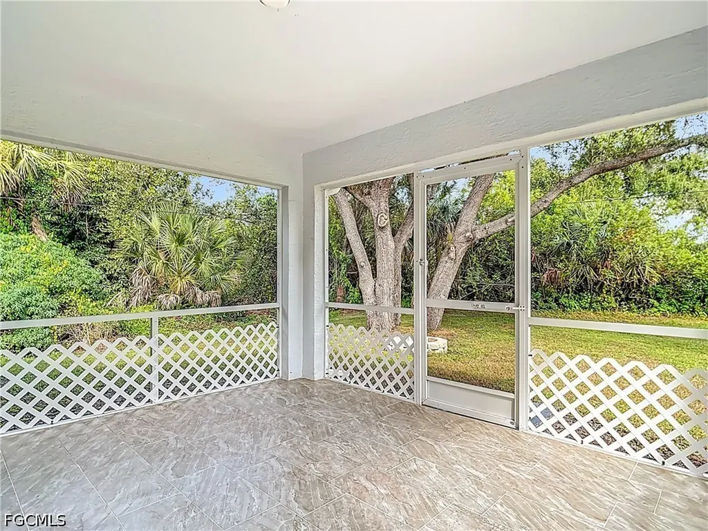 18522 Robinson Avenue Port Charlotte FL 33948