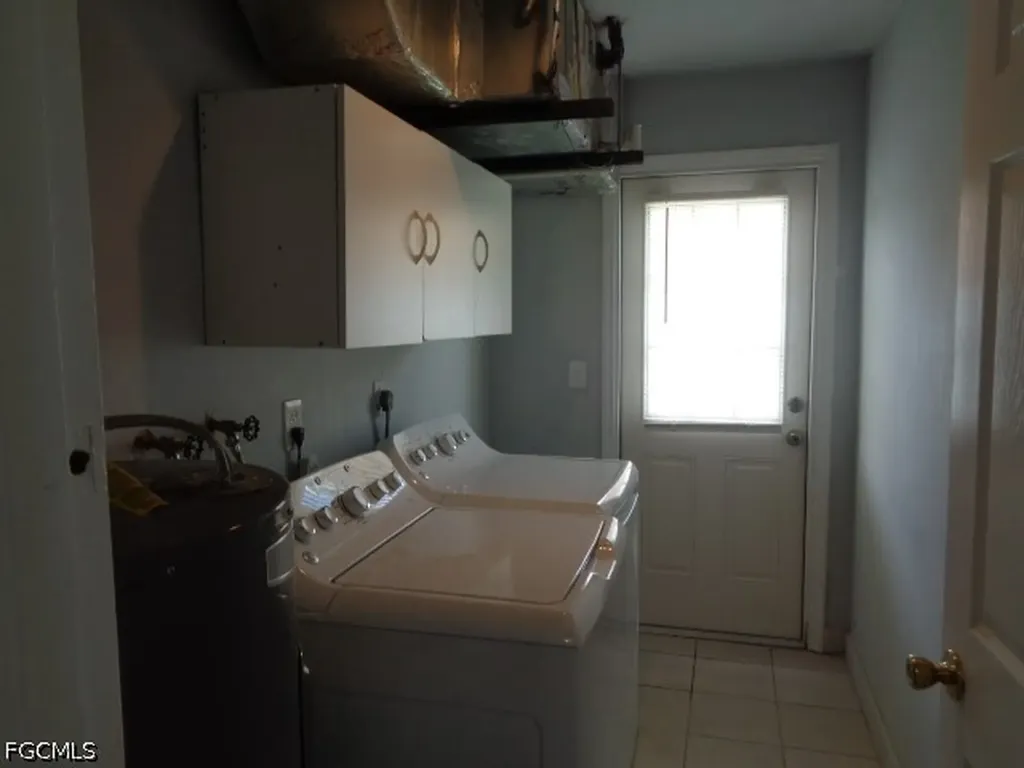 3921 Del Prado Boulevard S Cape Coral FL 33904
