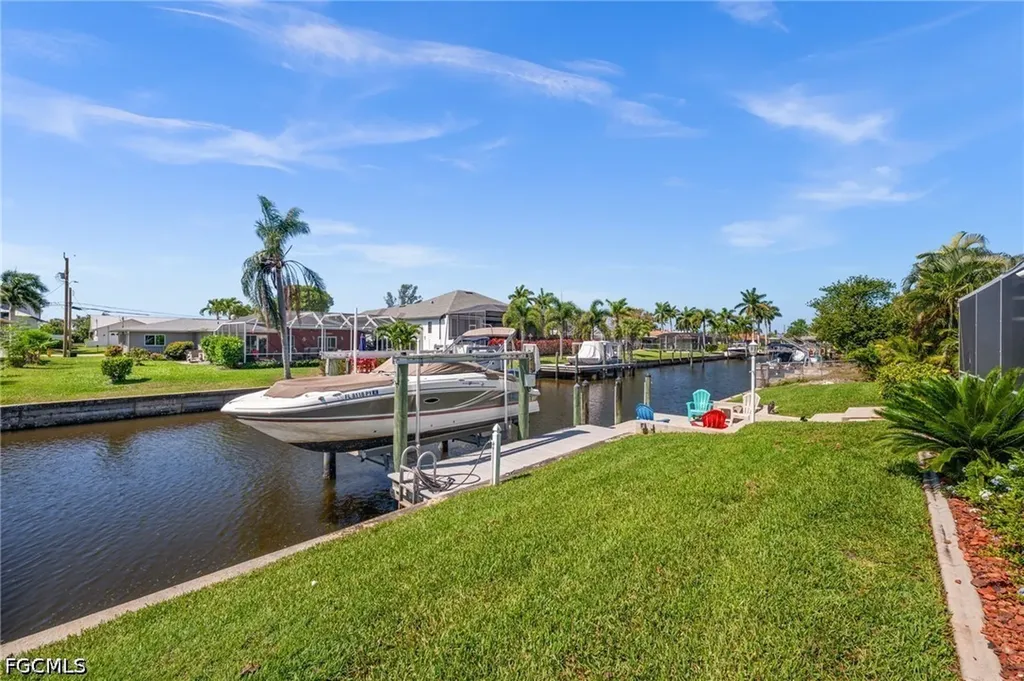 1432 Venetian Court Cape Coral FL 33904