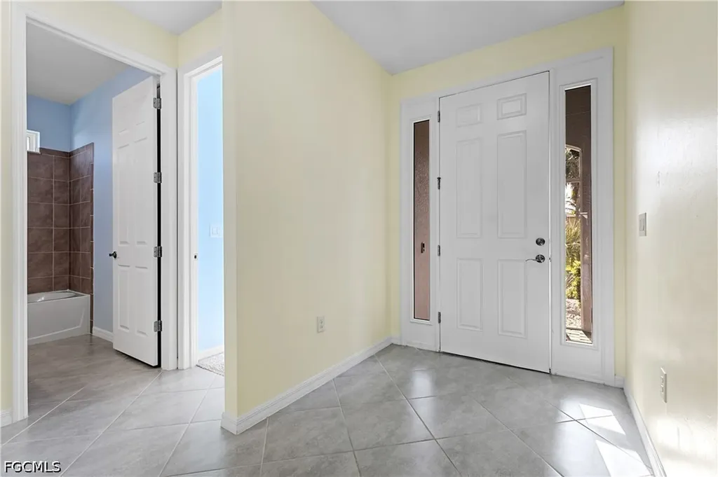 4006 SW 26th Court Cape Coral FL 33914