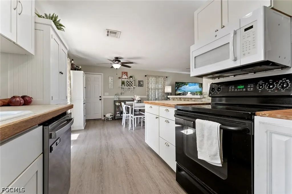 417 NE 14th Avenue Cape Coral FL 33909