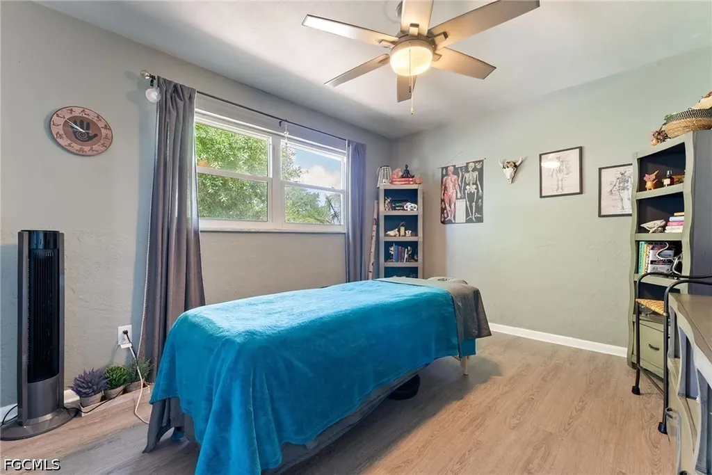 417 NE 14th Avenue Cape Coral FL 33909
