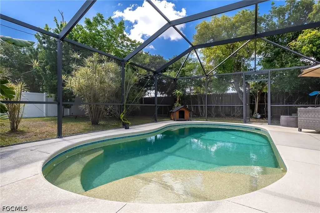 417 NE 14th Avenue Cape Coral FL 33909