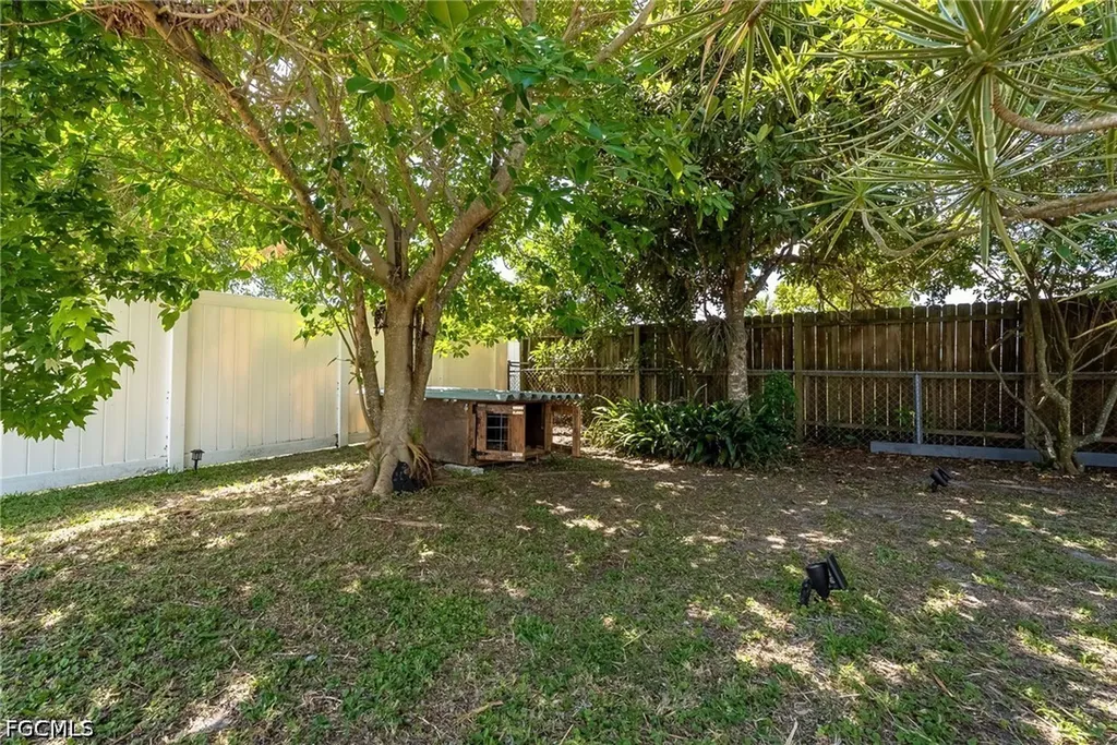 417 NE 14th Avenue Cape Coral FL 33909