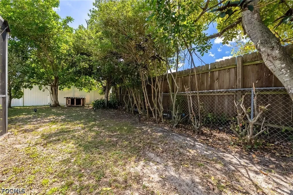 417 NE 14th Avenue Cape Coral FL 33909