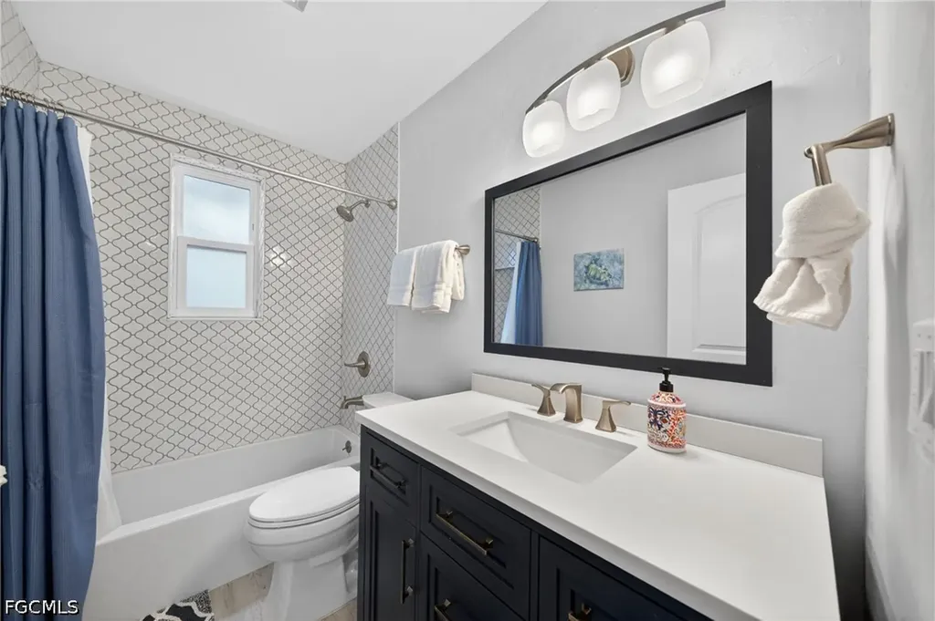 1714 Bikini Court Cape Coral FL 33904