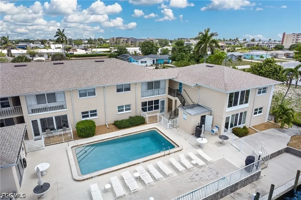 1714 Bikini Court Cape Coral FL 33904