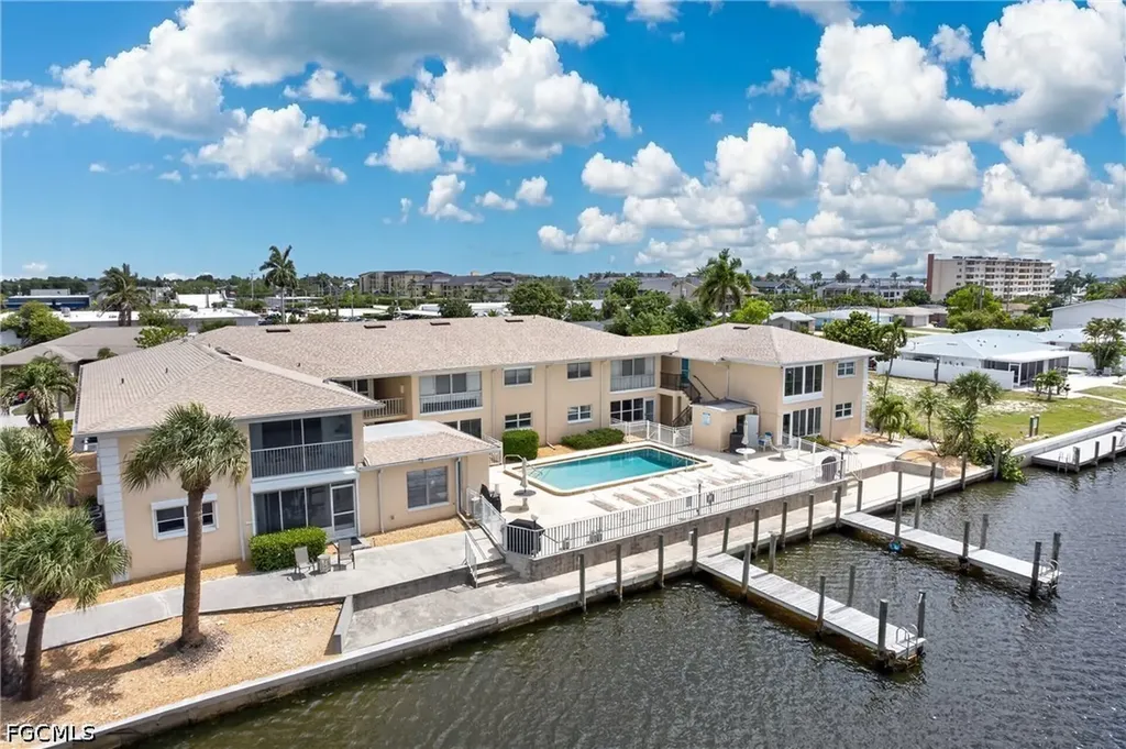 1714 Bikini Court Cape Coral FL 33904