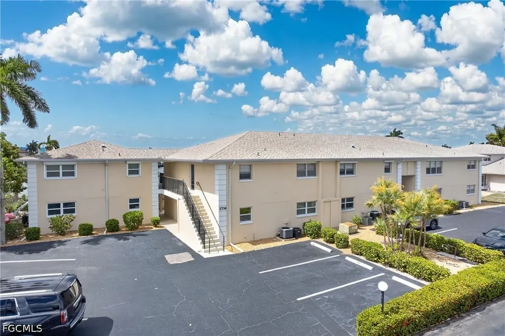 1714 Bikini Court Cape Coral FL 33904