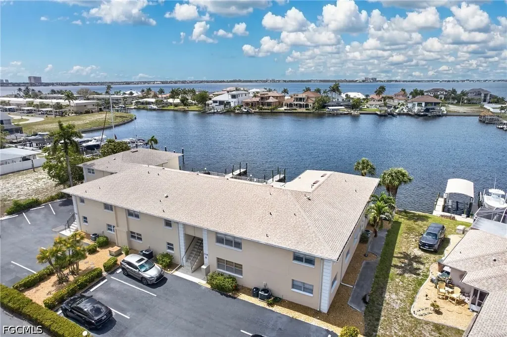 1714 Bikini Court Cape Coral FL 33904