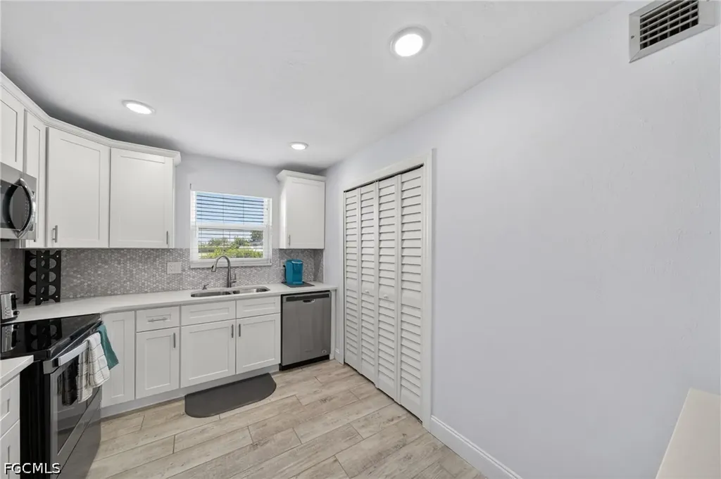 1714 Bikini Court Cape Coral FL 33904
