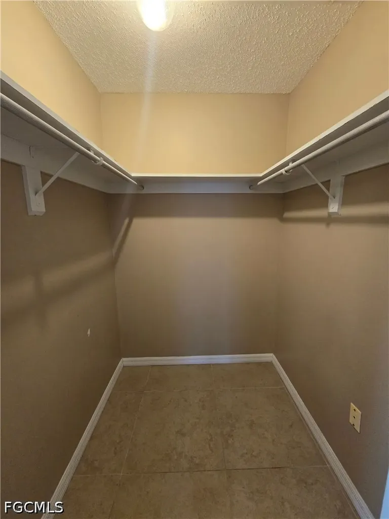 702 SE 47th Street Cape Coral FL 33904