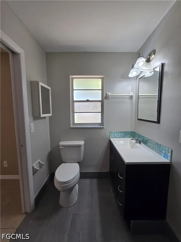 702 SE 47th Street Cape Coral FL 33904