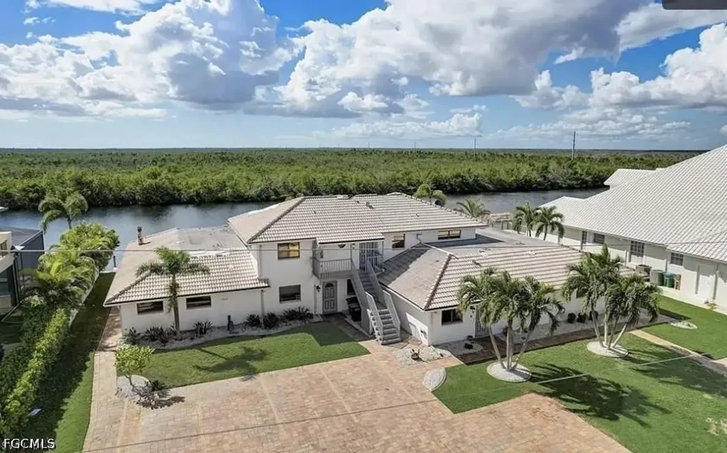 4826 SW 29th Avenue Cape Coral FL 33914