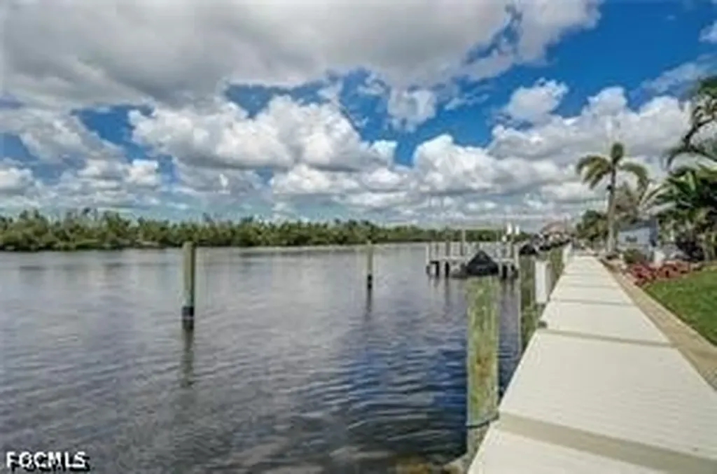 4826 SW 29th Avenue Cape Coral FL 33914