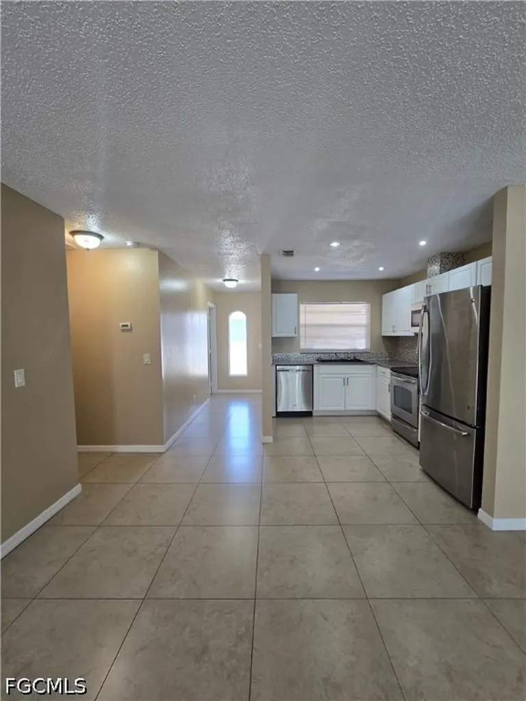 702 SE 47th Street Cape Coral FL 33904