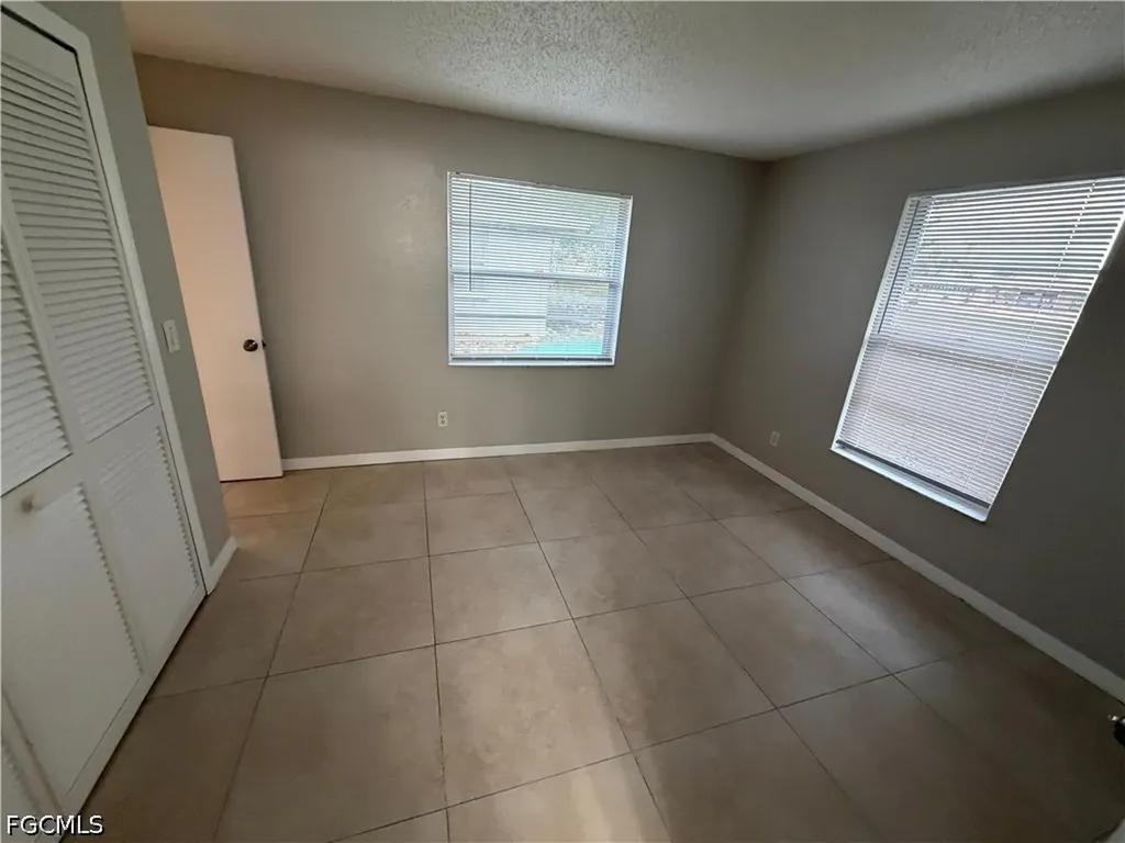 702 SE 47th Street Cape Coral FL 33904