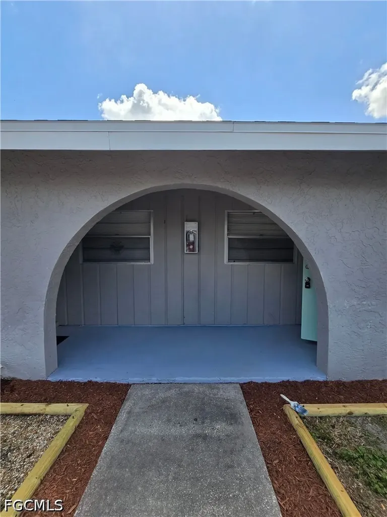 702 SE 47th Street Cape Coral FL 33904