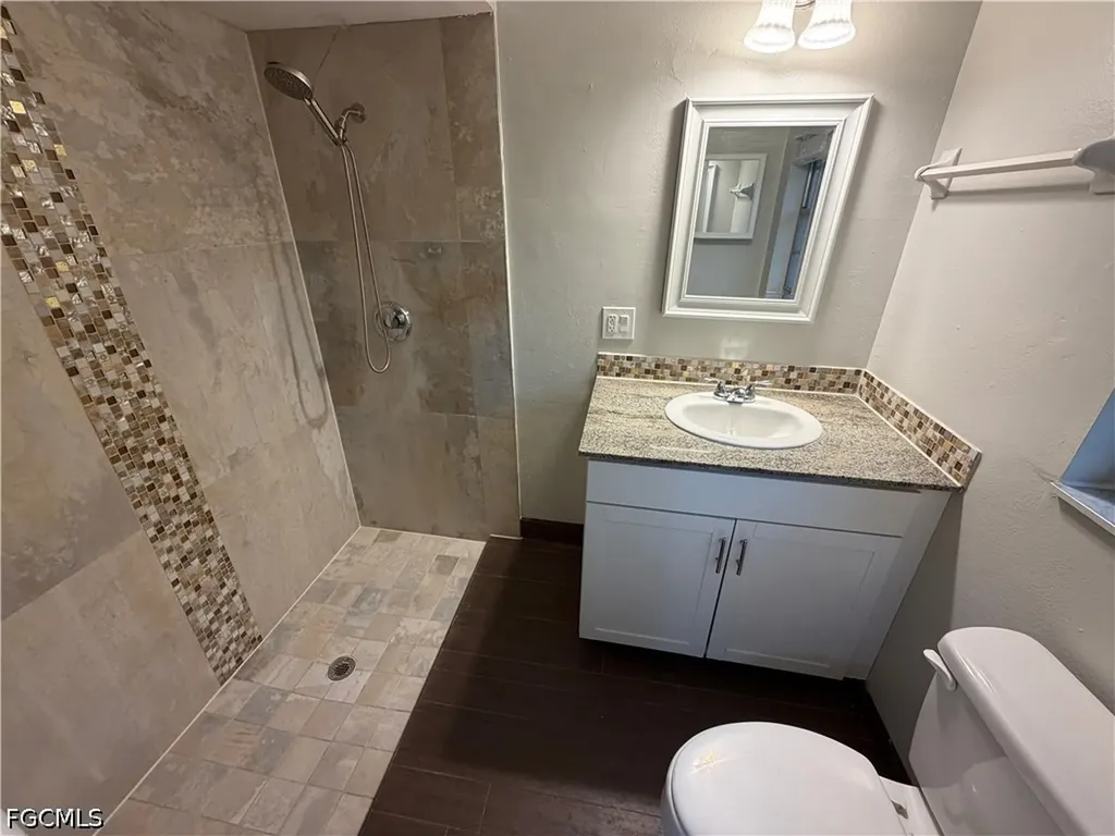 702 SE 47th Street Cape Coral FL 33904