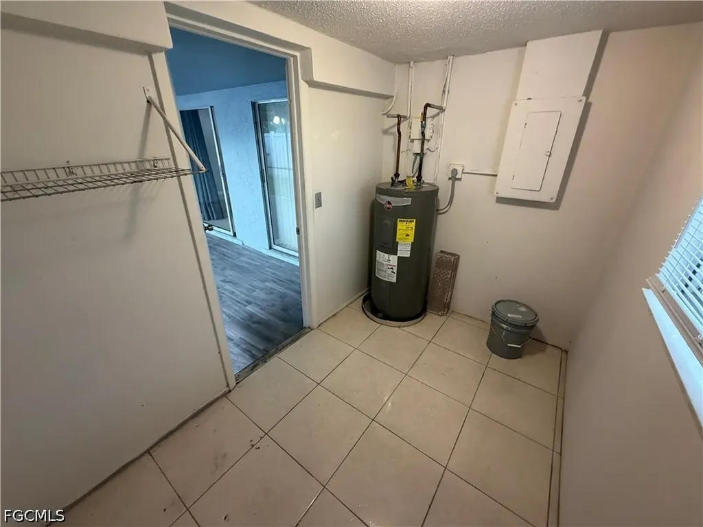 702 SE 47th Street Cape Coral FL 33904