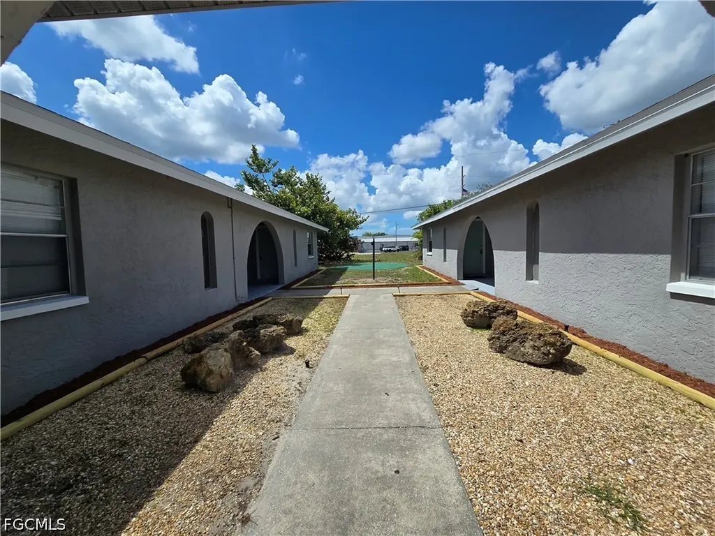 702 SE 47th Street Cape Coral FL 33904