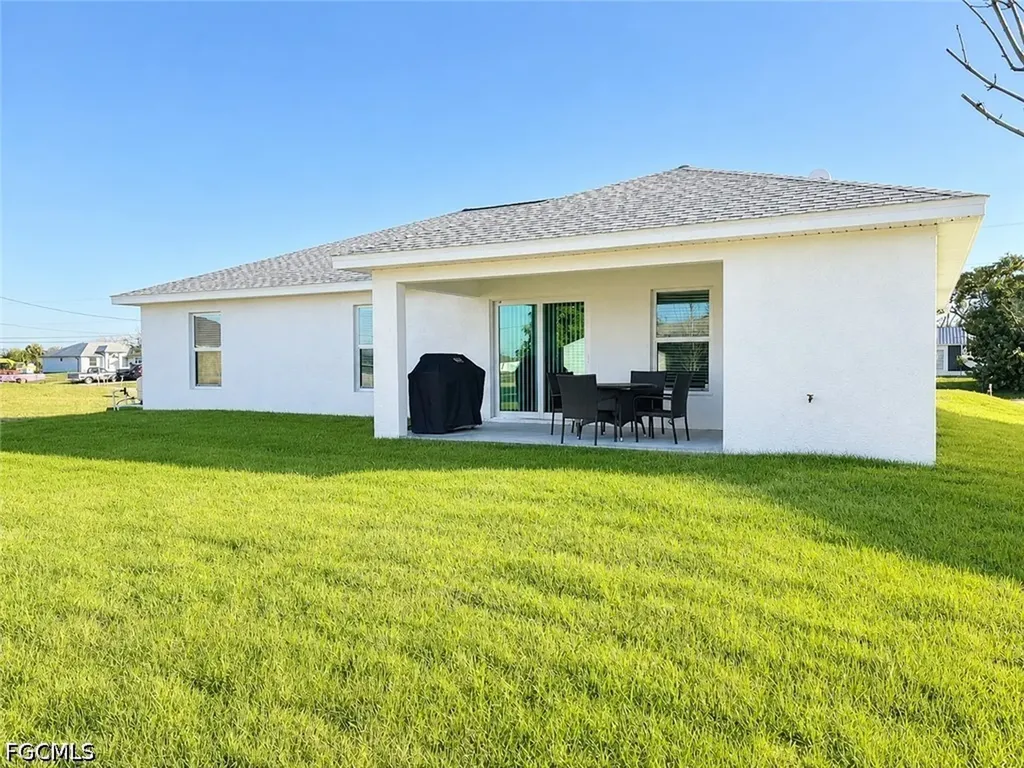 233 NW 22nd Place Cape Coral FL 33993