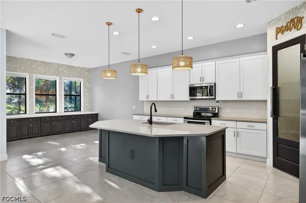 12749 Astor Place Fort Myers FL 33913