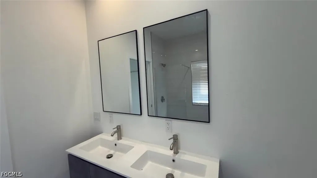3424 NE 21st Place Cape Coral FL 33909