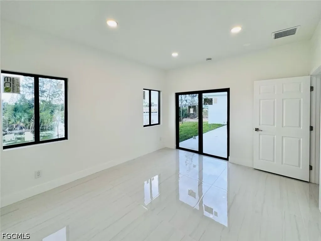 3424 NE 21st Place Cape Coral FL 33909