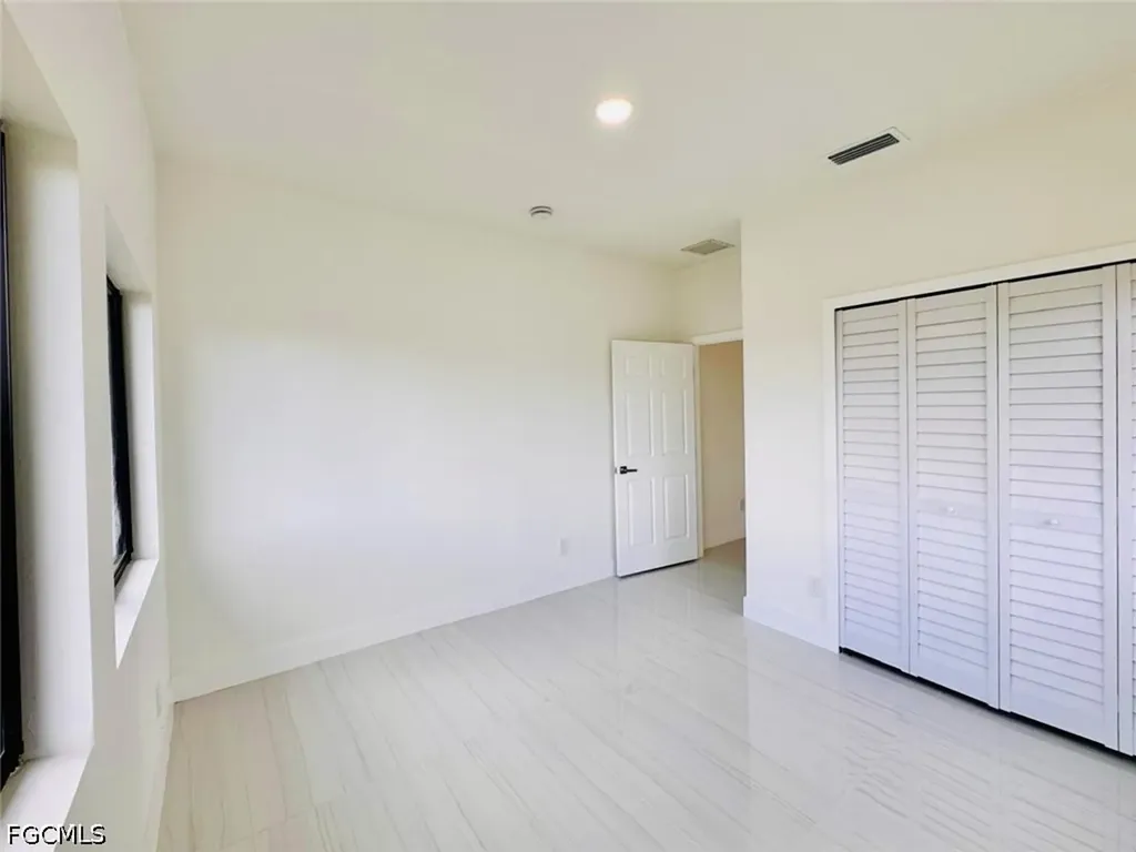 3424 NE 21st Place Cape Coral FL 33909