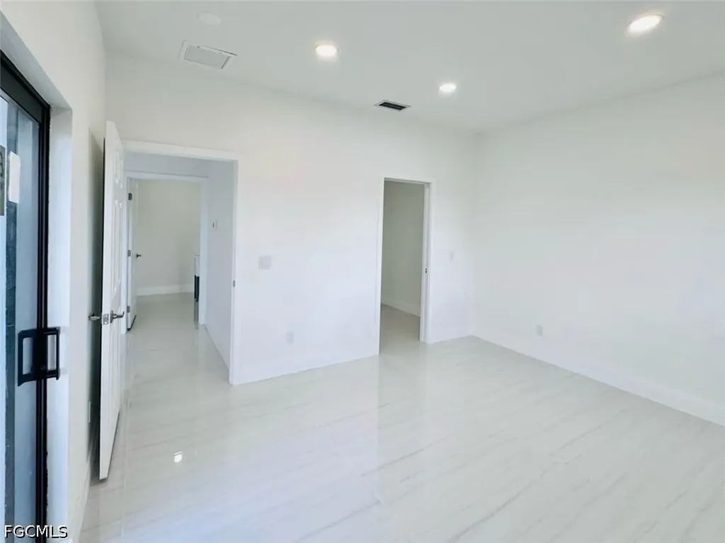 3424 NE 21st Place Cape Coral FL 33909