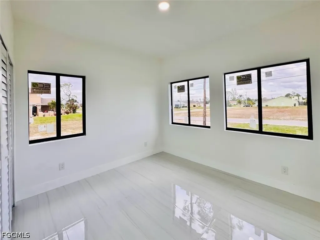 3424 NE 21st Place Cape Coral FL 33909