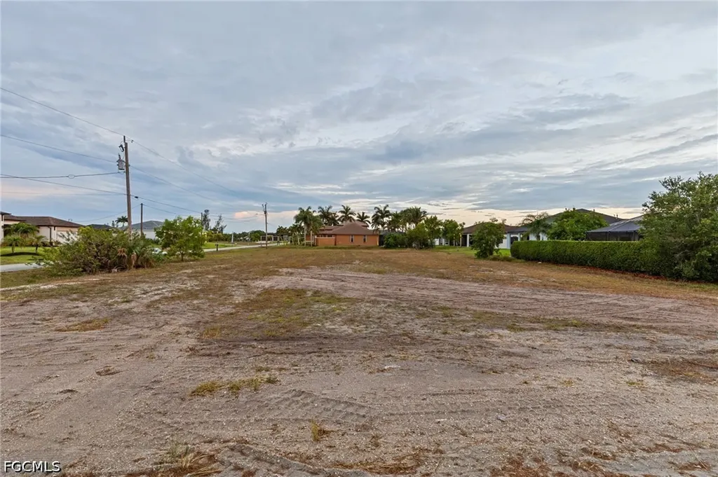 2722 NW 41st Place Cape Coral FL 33993