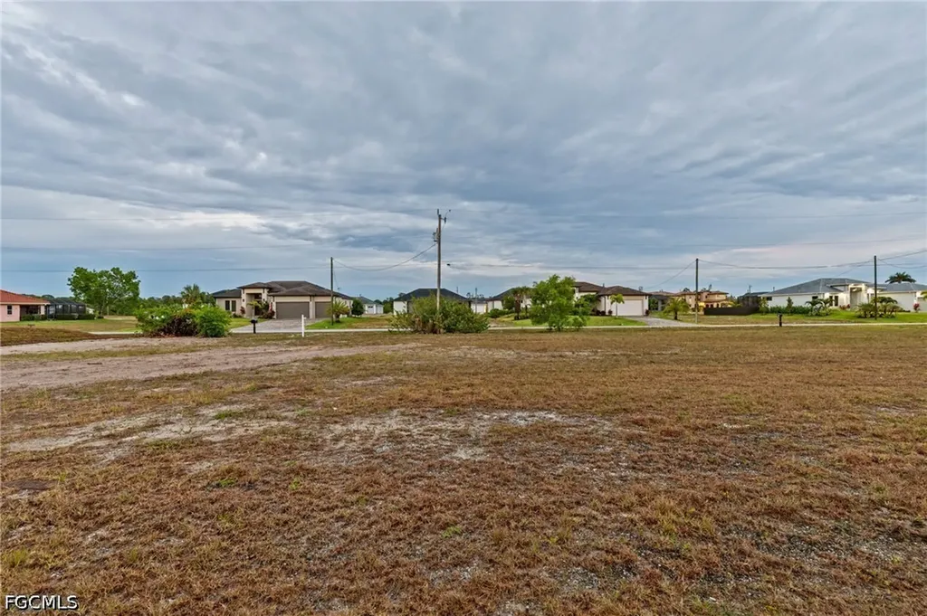 2722 NW 41st Place Cape Coral FL 33993